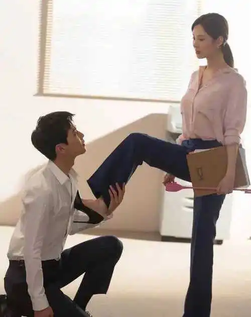 SM亚文化究竟是什么?探索支配与臣服的秘密世界 一